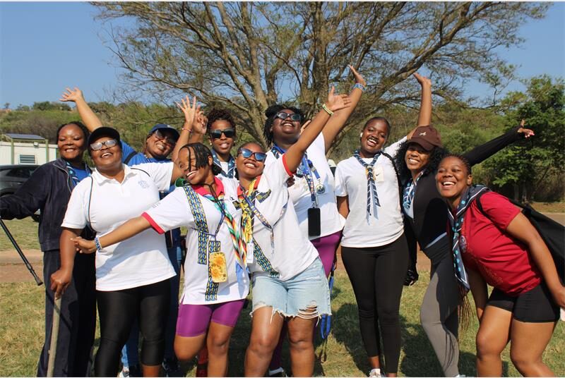 Young leaders connect through outdoor adventure and skill-building in Kloofendal.