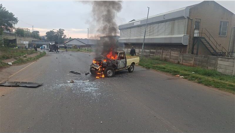 Police say no injuries were reported after a violent CIT heist in Maraisburg.