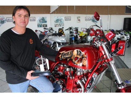 Quintin Claassen from Dyno by Quint poses with another of his winning bikes.