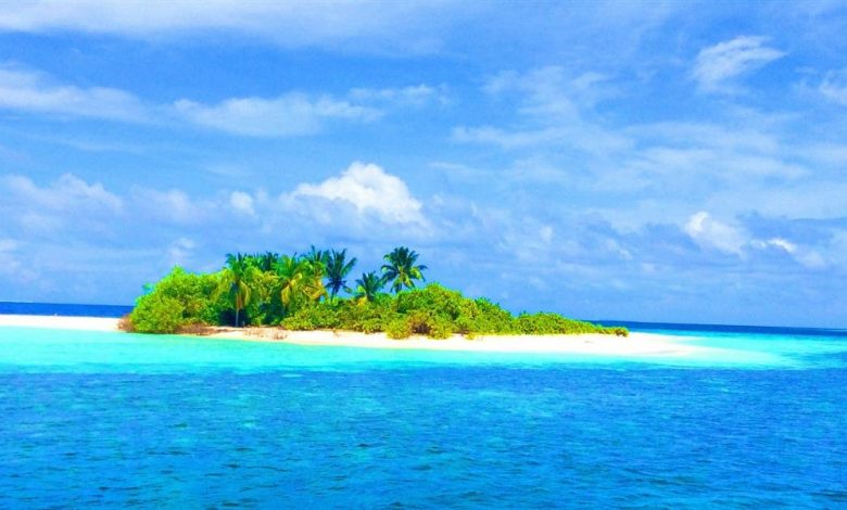 ElanaWagner-17-11-2021-Travel-IslandPacking.1 (Medium)