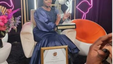 ecc0f9e0-6b54-4544-_24486