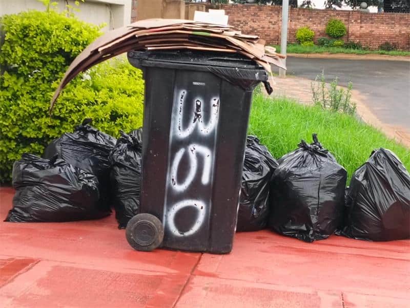 Confused about what to do with your damaged or broken municipal waste bin? Here's a clear guide from the City of Ekurhuleni on how to get a replacement, ensuring your refuse collection continues without interruption.