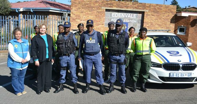 The Edenvale Tekkie Squad, launched on May 27, is a proactive SAPS initiative targeting crime hotspots. The team combines SAPS officers and Gauteng Crime Prevention Wardens to crack down on hijackings and other serious offenses.