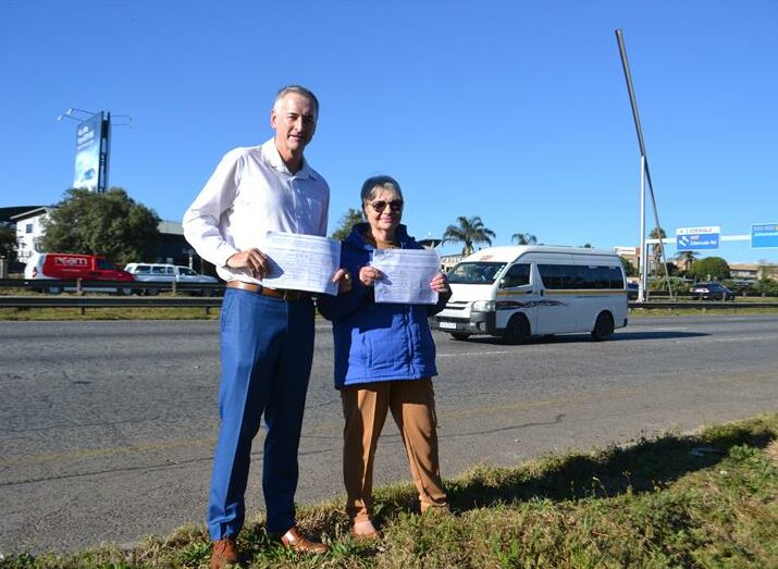 Edenvale residents, led by Ward 18 Ald Heather Hart, have submitted a petition to the Gauteng Legislature demanding urgent installation of fencing and Armco barriers between the R24 and St Margaret Road.