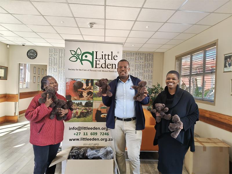 St Andrew’s School for Girls recently visited Little Eden, delivering 200 teddy bears to bring comfort and joy to residents with profound intellectual disabilities.