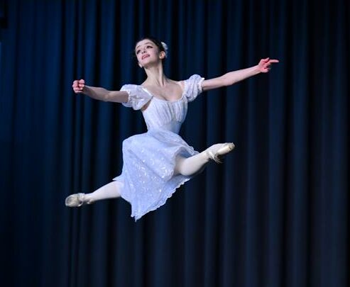 Chiara Szabó (16) from Edenvale continues her rise in South Africa’s ballet scene, securing a gold medal and two scholarships at the 2024 SA International Ballet Competition.