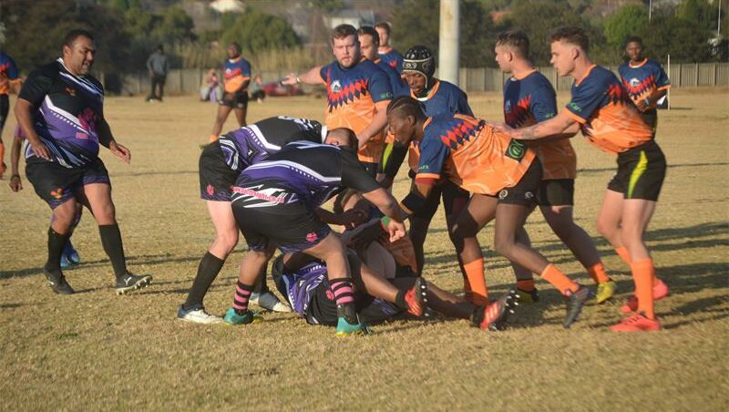 The Panthers Rugby Club secured a crucial 30–17 victory against Vanderbijlpark, placing them at the top of the log with 32 points. With only one draw this season, the team’s momentum continues ahead of a likely semi-final against Delmas. Coach Enslin praises his side’s form and consistent player excellence.