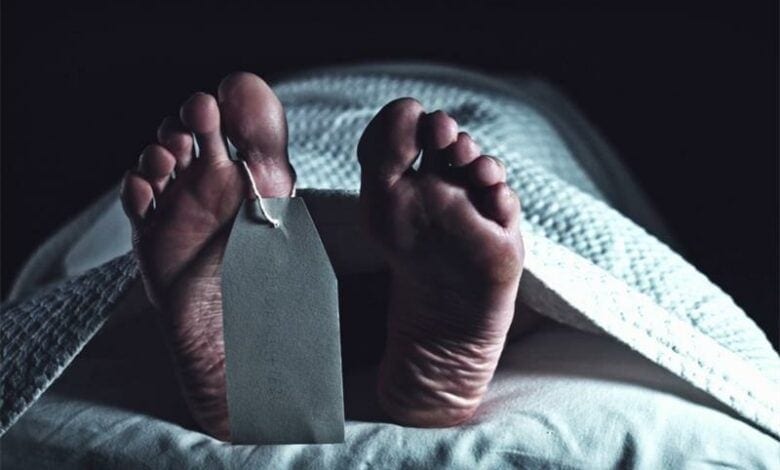 Bedfordview police have launched an investigation after the decomposed body of an unidentified woman was discovered near Herman and Barbara Road in Klopperpark. Officers are appealing to the public for help in identifying the deceased.