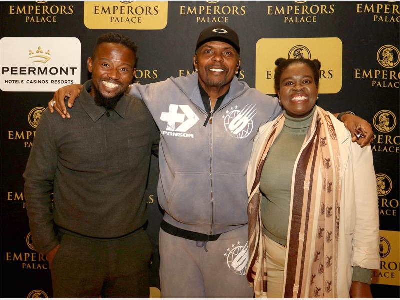 Emperors Palace welcomed US R&B legends Glenn Jones and Kenny Lattimore, who enjoyed a stay at the D’oreale Grande Hotel and mingled with VIP guests at a cocktail function.