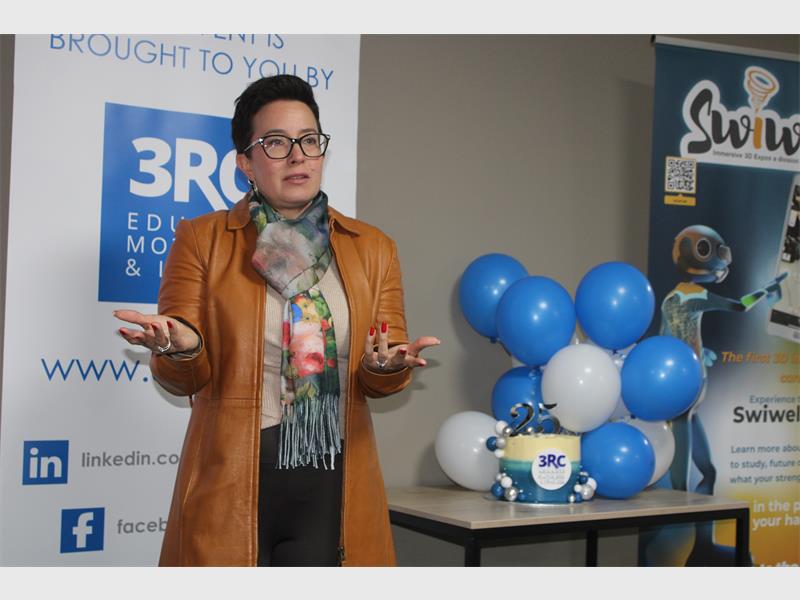 On September 23, SPARK Bedfordview welcomes the High 5 show by 3RC, a fun and engaging theatre production helping children build resilience, kindness, and confidence in today’s digital world.