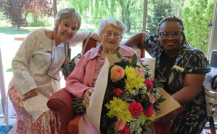 Joyce Lockhart, the last original resident of Elphin Lodge, marked her 102nd birthday on 16 October surrounded by family, friends, and fond memories spanning a remarkable life.