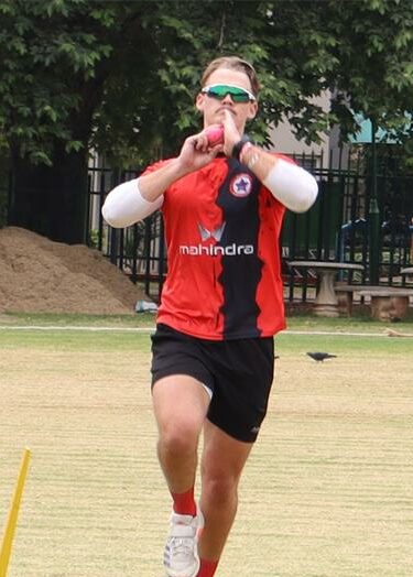 A nine-wicket semi-final victory sees Old Parktonians advance to face Old Edwardians in the Central Gauteng Lions T20 final.