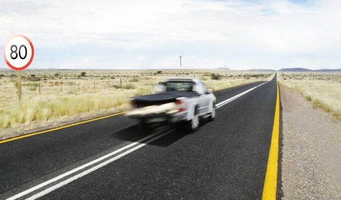 The Gauteng Provincial Government has stepped up traffic law enforcement across Johannesburg and Tshwane, discontinuing unsafe minibuses and issuing hundreds of fines as part of a zero-tolerance approach to road law violations.