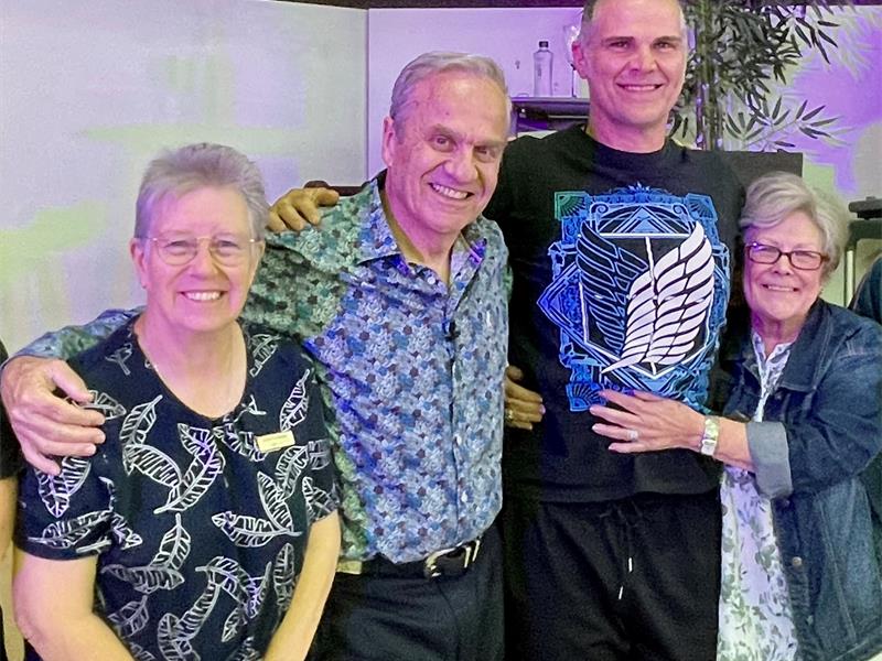 Tim Plewman’s performance combined comedy and heartfelt storytelling, captivating residents and guests over three nights at Tarentaal Village in November.