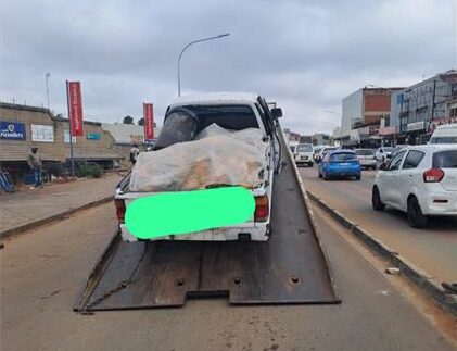 Officers conducted inspections across several hotspots, removing vehicles that failed to meet legal requirements and warning motorists to comply with city regulations.