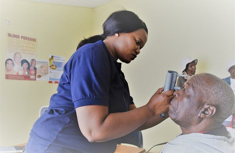 As cases of screen-related eye strain increase, the City of Ekurhuleni urges residents to protect their eyesight by limiting device use, avoiding direct sunlight and undergoing routine eye check-ups.