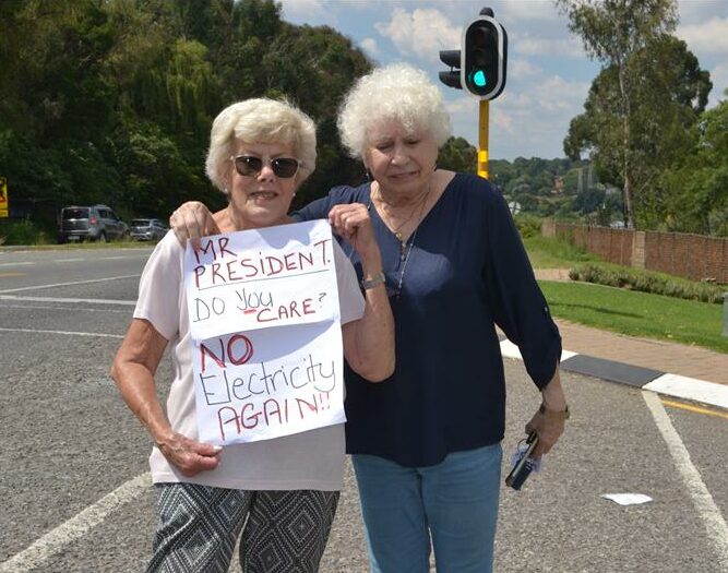 Repeated power outages in Modderfontein have left Rand Aid retirement villages without electricity for days, prompting resident protests and calls for City Power to act.
