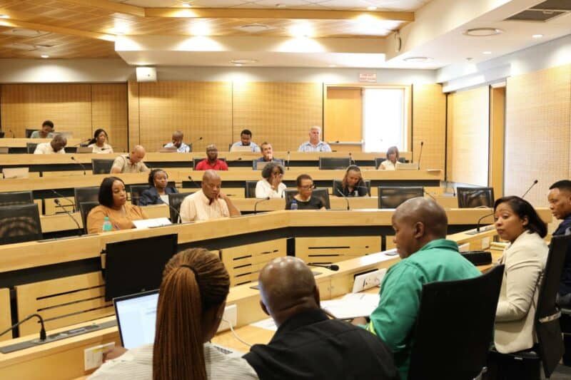 City Manager Kagiso Lerutla has called on senior officials to prioritise on-the-ground service delivery and accountability during a Fixing the Frontline management meeting.