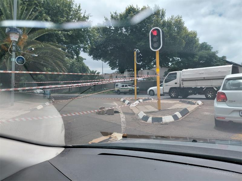 The City of Ekurhuleni repaired the Bedfordview sinkhole, which had caused traffic delays and safety concerns since January.