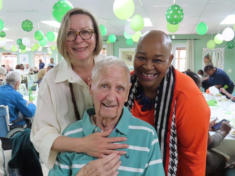 The centre’s recreational team decorated the dining room with festive décor and balloons, while Irish tunes filled the air.