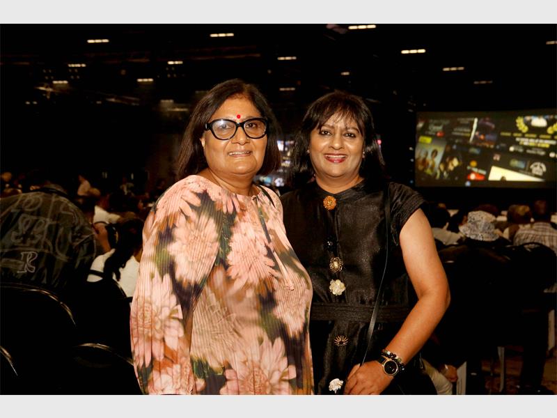 Fans fill Centre Court for a night of hit songs and live energy.