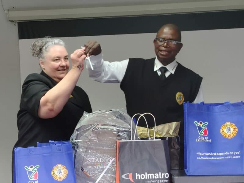 The City of Ekurhuleni’s Disaster and Emergency Management Services (DEMS) honoured firefighters on International Firefighters’ Day with a prize-giving ceremony recognising their service and dedication.