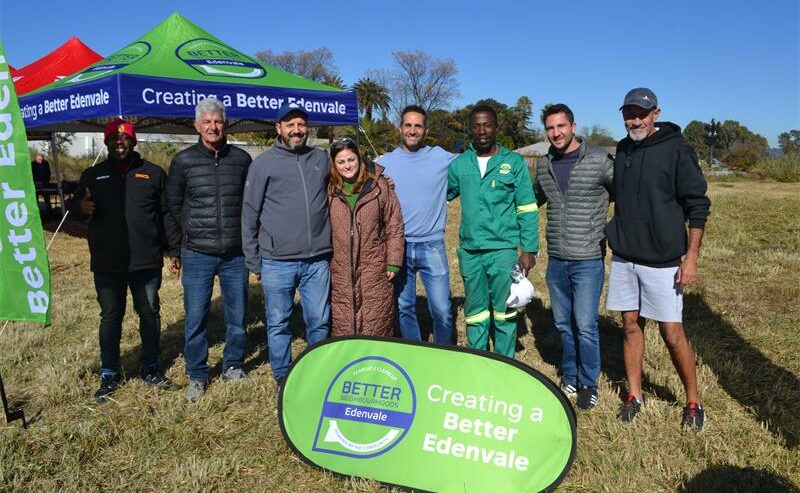 Better Edenvale volunteers clean up Denver Park in bid to restore community space