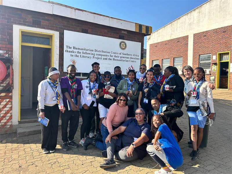 Scouts and Rovers clean up and plant at Rotary Park through collaboration with the Rotary Club of Bedfordview and Better Bedfordview as part of the second Africa Scout Moot.