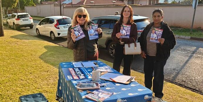 Residents of Bedfordview have signed a petition expressing their disapproval of oversized trucks cutting through the suburb.