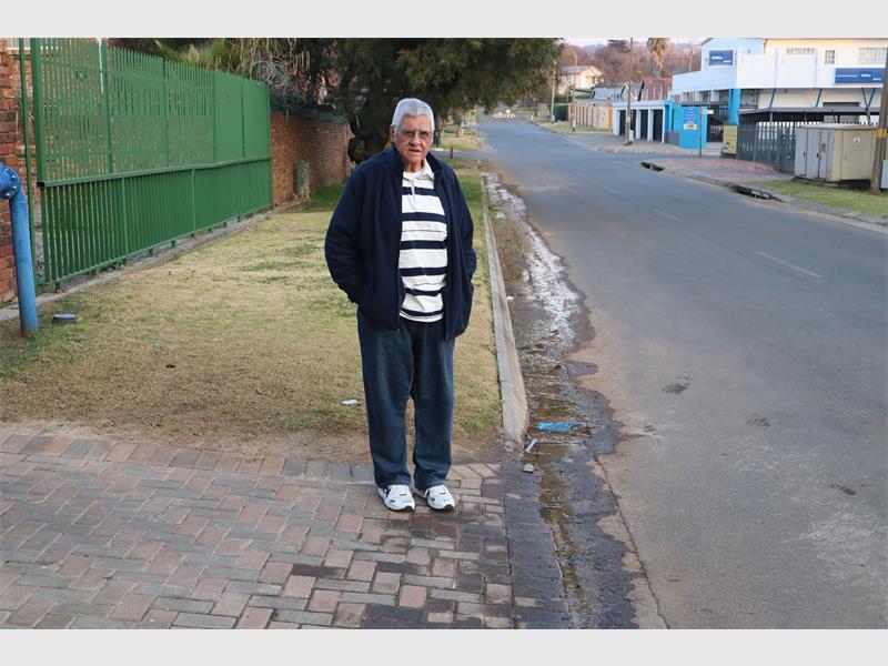 For four months, a municipal water valve on 9a High Road, Eastleigh, has been leaking, with some of the water slowly seeping underneath and slowly damaging the pavement.