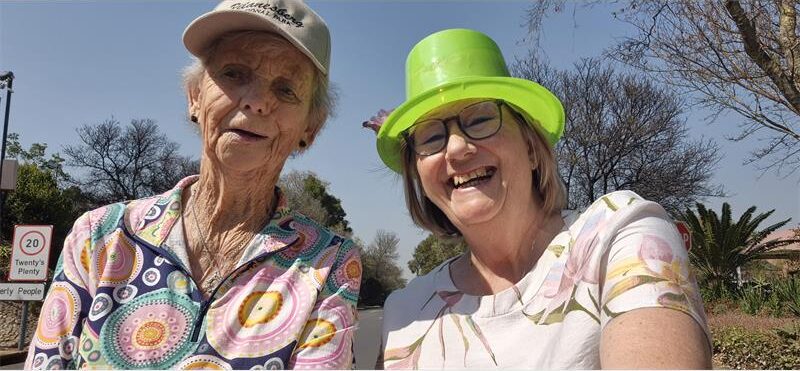 At the finish line, juice and muffins were served, while residents and staff spent time catching up and enjoying the spring weather.