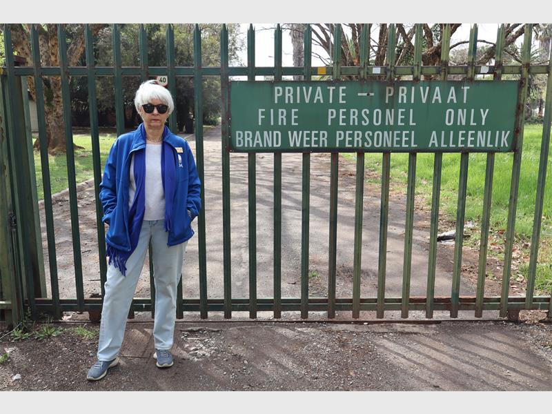 Tenants occupying the Bedfordview Fireman Cottages come under scrutiny for receiving free basic services while Department of Development Planning and Real Estate requests EMPD escort services to inspect the cottages.