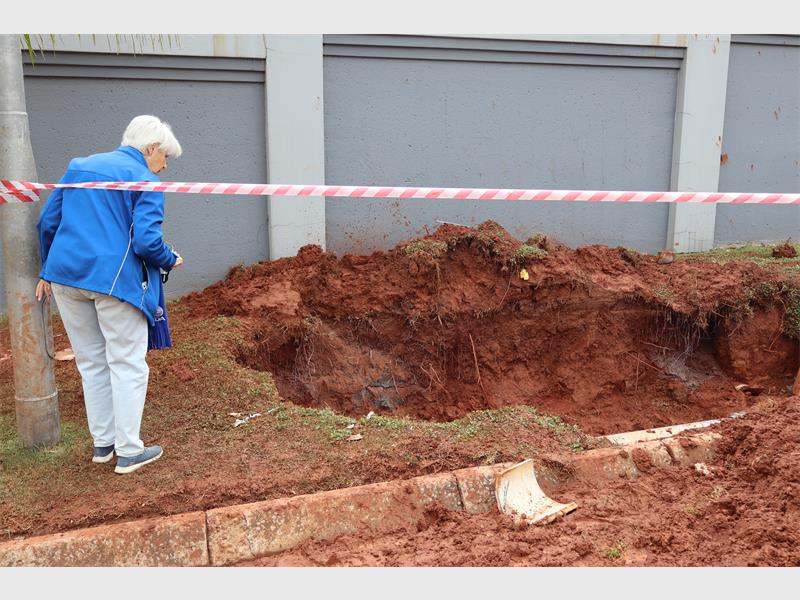 With six major bursts on Florence Avenue in Bedfordview in a few months, the Ward 20 councillor has questioned how a R10m budget set towards water pipes four years ago was used.