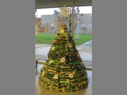 Picture: displaysforsmallacademiclibraries.files.wordpress.com A TREE OF ANOTHER SORT: No money for a Christmas tree? Raid that library and make your own.