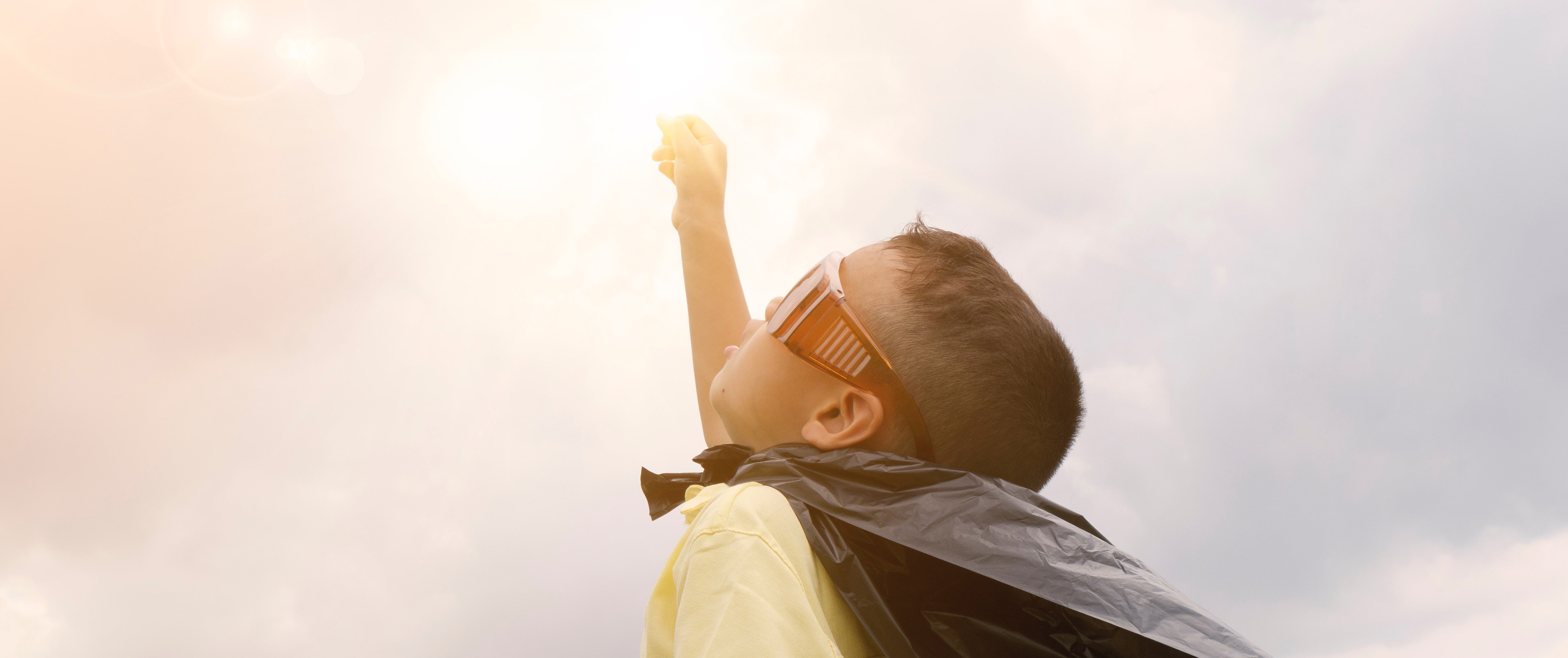 boy-child-clouds-346796 crop2
