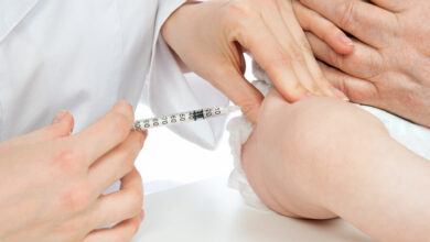 Ways to ease your baby's post-vaccination pain