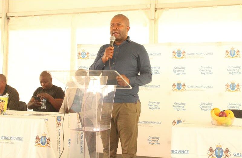 MEC for Human Settlements hands over title deeds to beneficiaries of ...