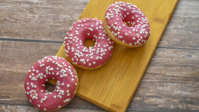 Make this fun fake baker's platter with your child