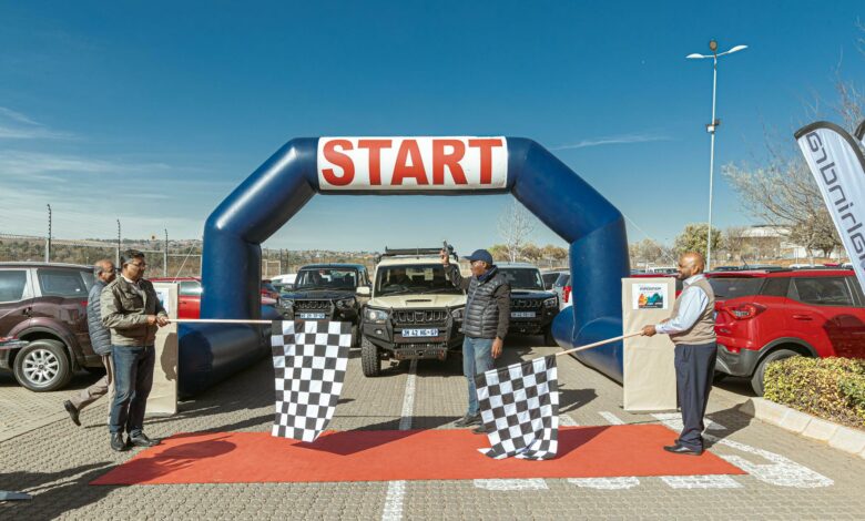 And they are off. Rajesh Gupta - CEO - and his team sends the Mahindra Karoo Expedition on their way_1800x1800