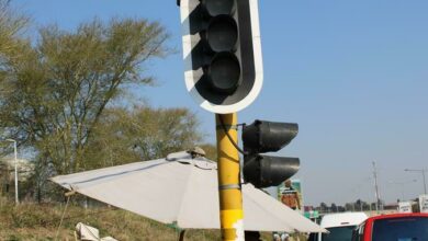 Non-functioning traffic light at Fourways crossing. Photo: Anelisa Samsam