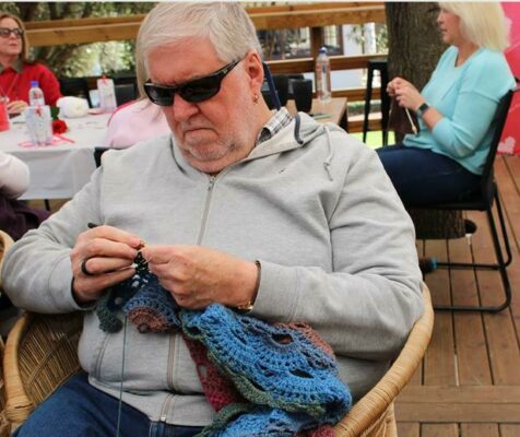 Rob Herring knitting a blanket.