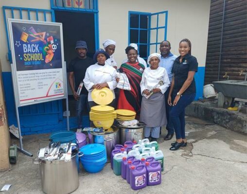 Danis Manjate with the kitchen staff at the primary school.