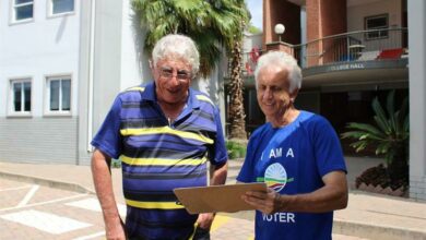 Party member, Ward 94 councillor David Foley, recruiting a local resident of Fourways Michael Ploos.