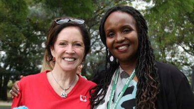 Carolyn Steyn loves meeting Keza Ryan again after so long.