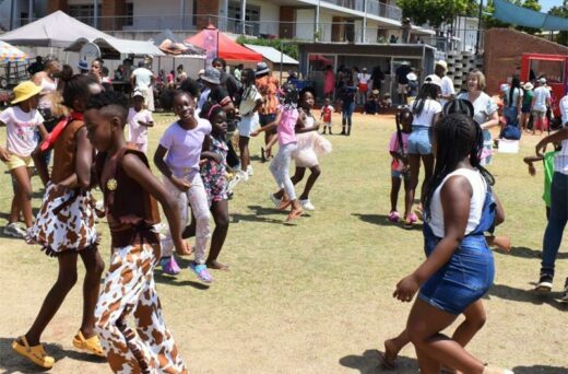 Novaneers get down during the family day.