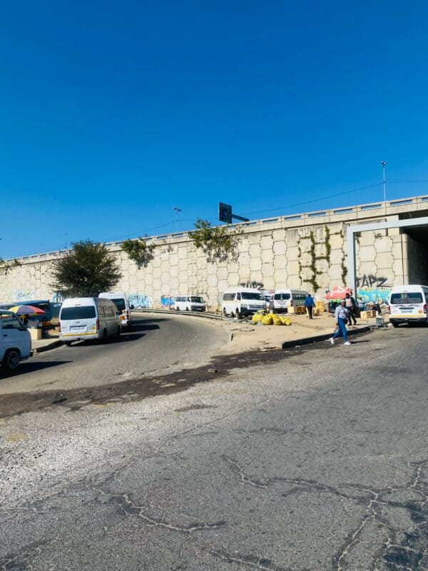 Despite a recent JMPD-led clean-up, illegal taxi operations have resurfaced at the busy intersection of Witkoppen Road and Winnie Mandela Drive, just across the street from the original site.