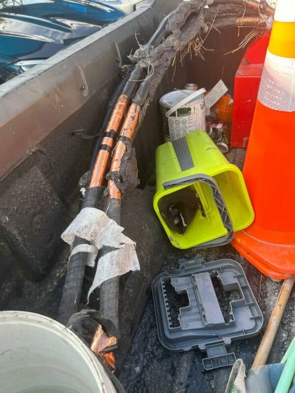 Quick-thinking security teams and vigilant residents prevented an attempted cable theft near the Houtkoppen substation on Saturday, leading to two arrests by Douglasdale SAPS.