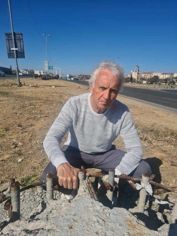 The City of Johannesburg has confessed that just two officials are tasked with monitoring thousands of billboards across Joburg, leaving Fourways flooded with illegal structures.