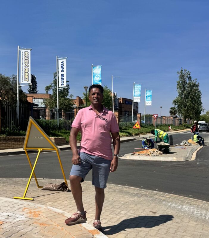 Ward 93 councillor Vino Reddy has raised concerns about a challenging road design, warning that the current design slows down cars and makes it even more difficult for large delivery trucks to navigate.