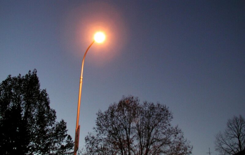 Constantly-on streetlights are more than just a waste of power; they’re a sign that something’s wrong. City Power explains why this happens and offers guidance on how residents can help.